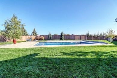 2607 Mcleod Dr E, West Fargo, ND 58078 - photo 7