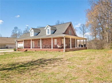 152 Zurich Ln, Statesville, NC 28625 - photo 2