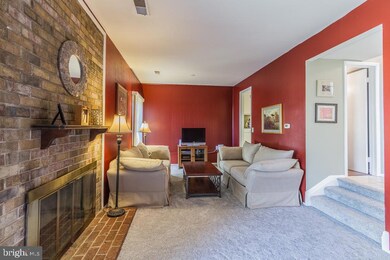 12709 Kingsbury Ct, Woodbridge, VA 22192 - photo 4