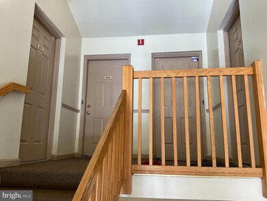 9808 Lake Pointe Ct unit 301, Upper Marlboro, MD 20774 - photo 4