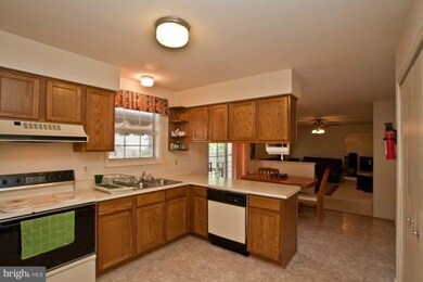 18 Atina Dr, Stafford, VA 22554 - photo 2