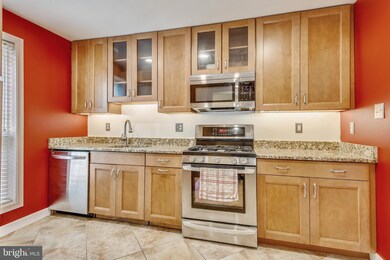 10060 Oakton Terrace Rd, Oakton, VA 22124 - photo 6