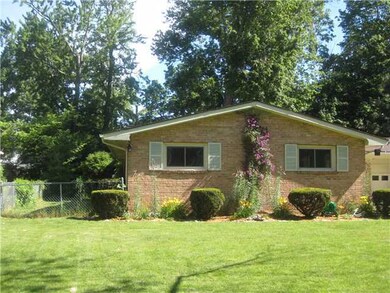 2902 Woodview Dr, Lansing, MI 48911 - photo 2