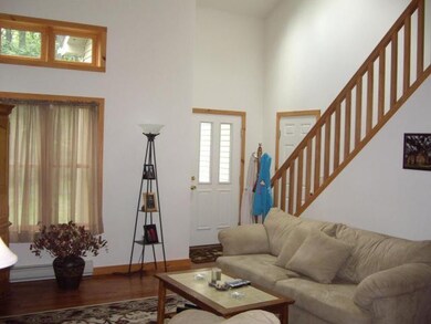 835 Davos Ln, Tafton, PA 18464 - photo 5