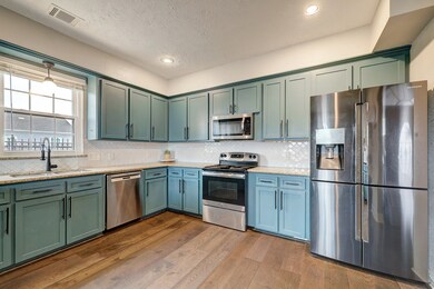 239 Cody St, Houston, TX 77009 - photo 7