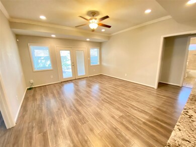 7102 Shady Arbor Ln, Houston, TX 77040 - photo 2