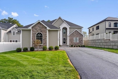 241 Lake Ave, Worcester, MA 01604 - photo 2