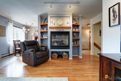 Living Room w/Gas Fireplace