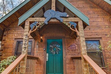 bear-cavern-custom-entry-600x400