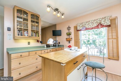 12 Valley Crossing Cir, Cockeysville, MD 21030 - photo 4