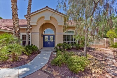 GREAT CURB APPEAL.  DOUBLE DOOR ENTRY, RV GATE ON