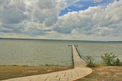 724 Benson Rd, Weems, VA 22576 - photo 5