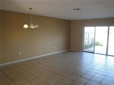 11619 NW 48 Ln, Doral, FL 33178 - photo 4