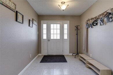 2269 Hampton Dr, Franklin, IN 46131 - photo 4