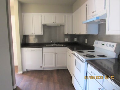 2806 Ridgecrest Dr unit 2804, Fort Worth, TX 76133 - photo 3