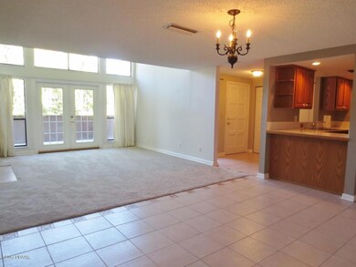 Dining & Living Rm
