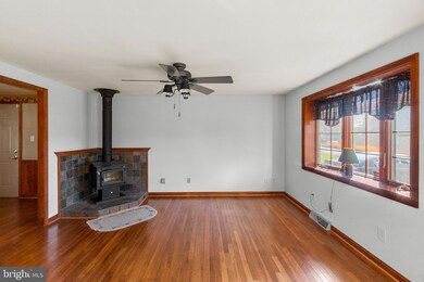 727 Ellen Dr, Bear, DE 19701 - photo 3