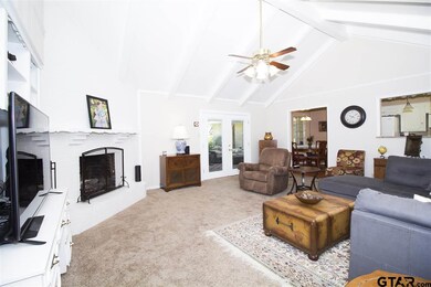 821 821 Trenton Dr, Tyler, TX 75703 - photo 2