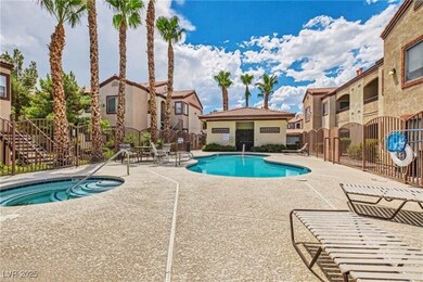 Community Pool & Spa