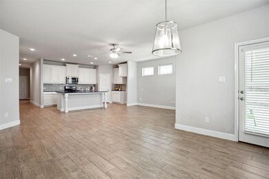 512 Adams Ct, Weatherford, TX 76085 - photo 6