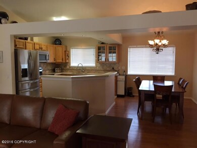 kitchen & dining area