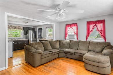 36 Spencer Rd, Greenville, RI 02828 - photo 5