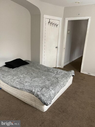 370 Avon Rd, Upper Darby, PA 19082 - photo 5