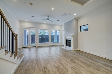 4405 Schuler St unit B, Houston, TX 77007 - photo 2