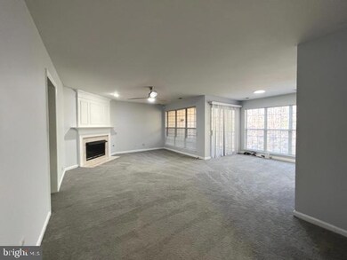 9234 Cardinal Forest Ln unit 201, Lorton, VA 22079 - photo 2