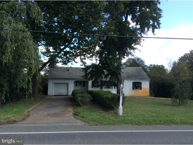 447 Paulsboro Rd, Swedesboro, NJ 08085 - photo 3