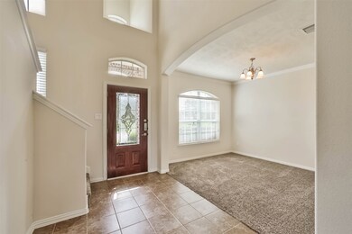 Formal dining or flex space off entryway