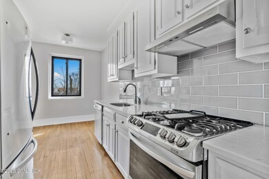 5-web-or-mls-47-lafayette-pl-unit-4c