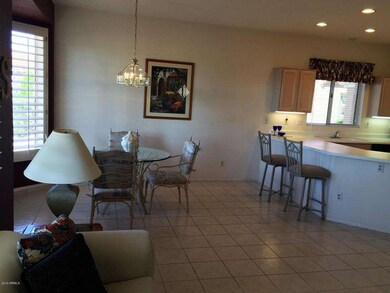 Breakfast & Kitchen Area