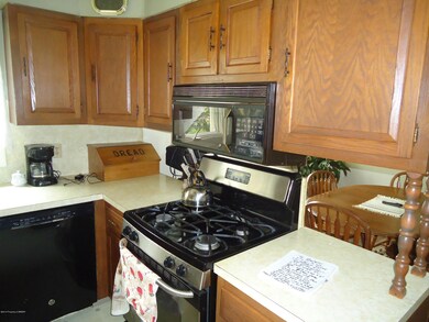 40 Belford St, Shavertown, PA 18708 - photo 2