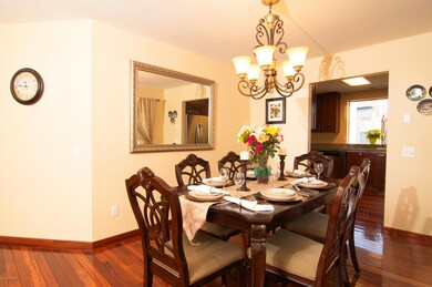 5. Dining Room.jpg