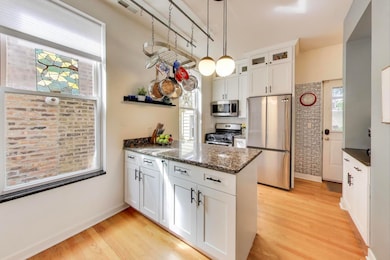 882 N Hermitage Ave unit 2F, Chicago, IL 60622 - photo 7