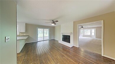 300 Brookmeade Dr, Statesville, NC 28625 - photo 5