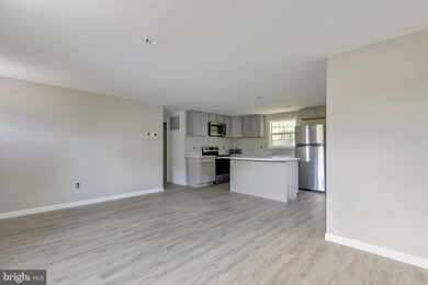 105 Massanutten St, Edinburg, VA 22824 - photo 7