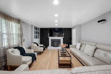 11 Savoy St, Worcester, MA 01607 - photo 5