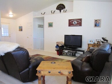 Decorating shelves, vaulted ceilings