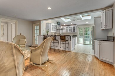5_Living_Room