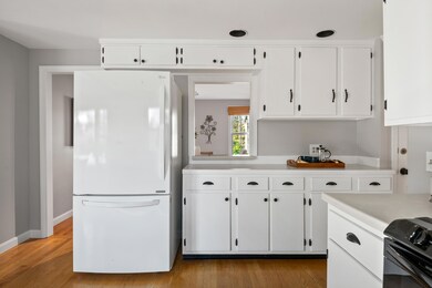 19 Tall Pine Rd, Cape Elizabeth, ME 04107 - photo 6