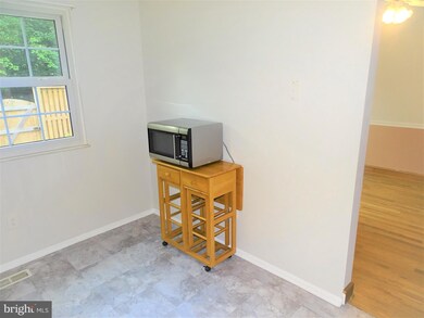 11513 Ivy Bush Ct, Reston, VA 20191 - photo 7