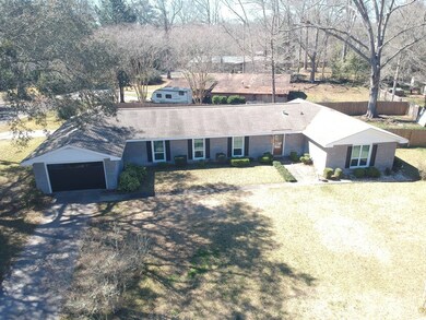 701 Idlewild Dr, Picayune, MS 39466 - photo 2