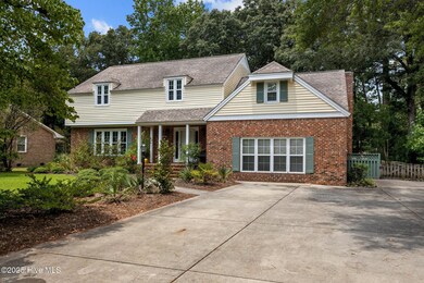 327 Plantation Dr, New Bern, NC 28562 - photo 2
