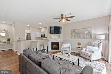 46364 Hobbs Square, Sterling, VA 20165 - photo 3