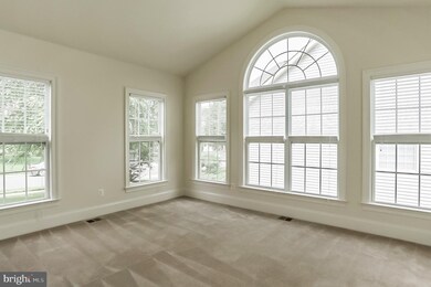 3336 Dondis Creek Dr, Triangle, VA 22172 - photo 4