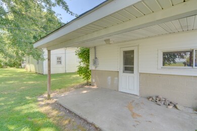 607 Posey St, Windfall, IN 46076 - photo 5