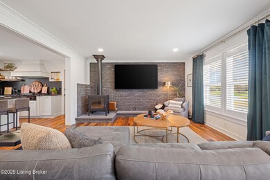 121fairview_louisvillerealestatemedia_01