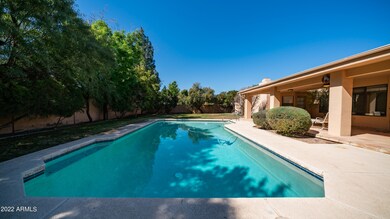 1555 East Greentree Drive Exterior Photo